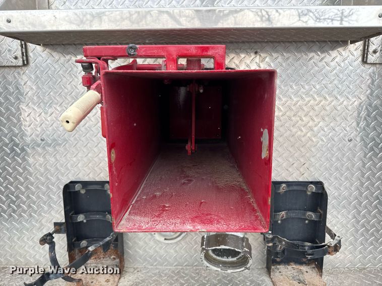 image for item DT0579 1996 GMC Topkick pumper fire truck