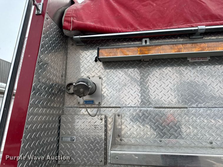 image for item DT0579 1996 GMC Topkick pumper fire truck