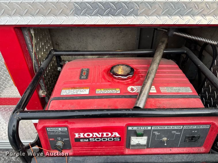 image for item DT0579 1996 GMC Topkick pumper fire truck