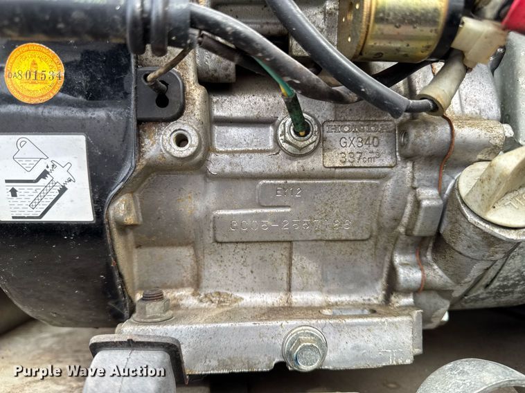 image for item DT0579 1996 GMC Topkick pumper fire truck