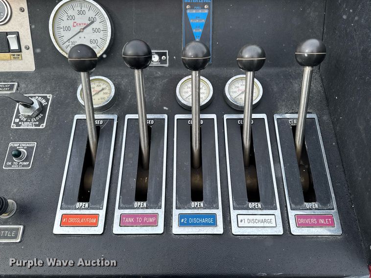 image for item DT0579 1996 GMC Topkick pumper fire truck