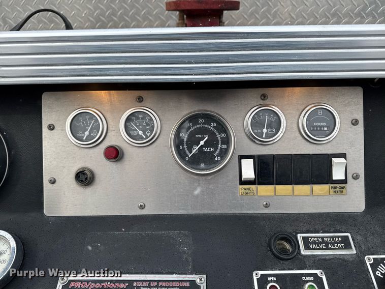 image for item DT0579 1996 GMC Topkick pumper fire truck