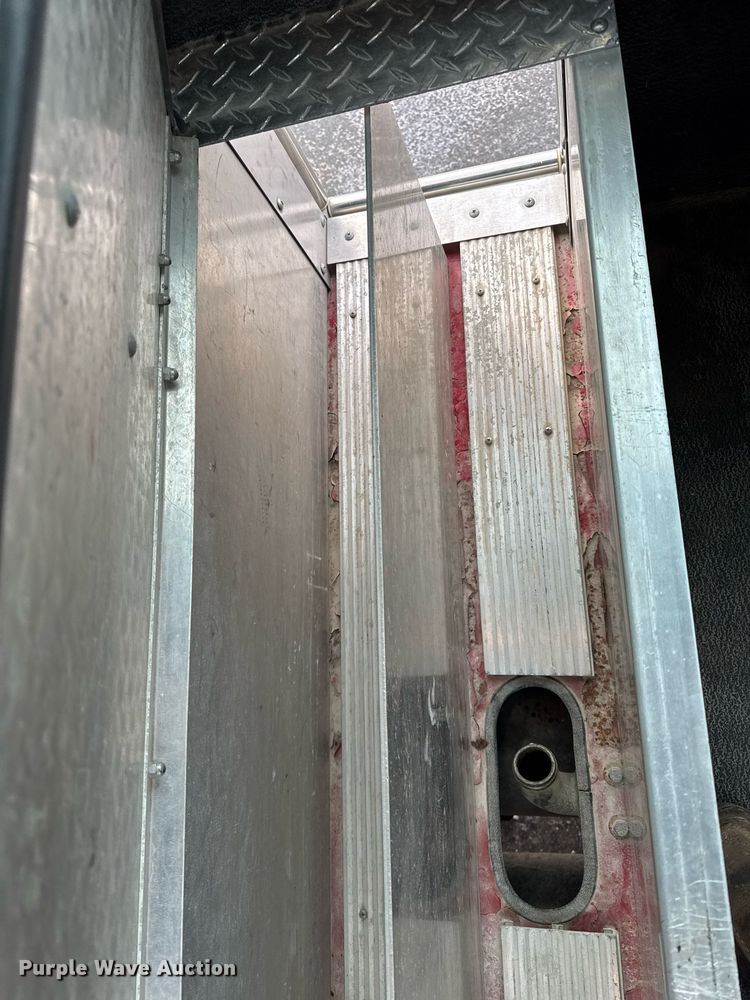 image for item DT0579 1996 GMC Topkick pumper fire truck