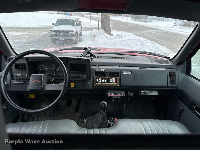 image for item DT0579 1996 GMC Topkick pumper fire truck