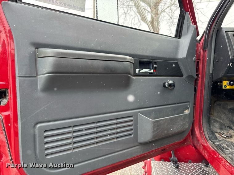 image for item DT0579 1996 GMC Topkick pumper fire truck