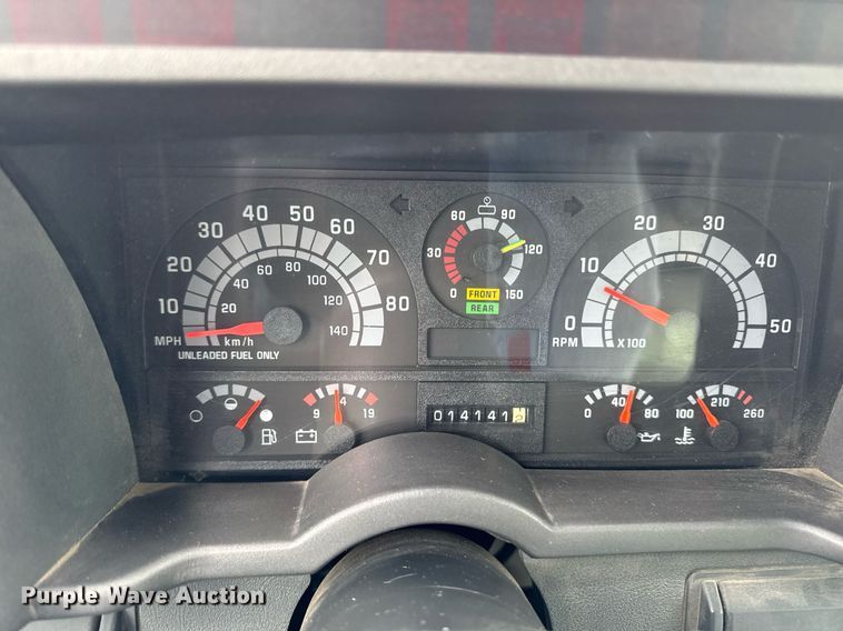 image for item DT0579 1996 GMC Topkick pumper fire truck