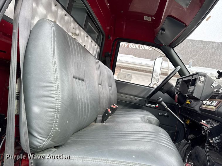 image for item DT0579 1996 GMC Topkick pumper fire truck