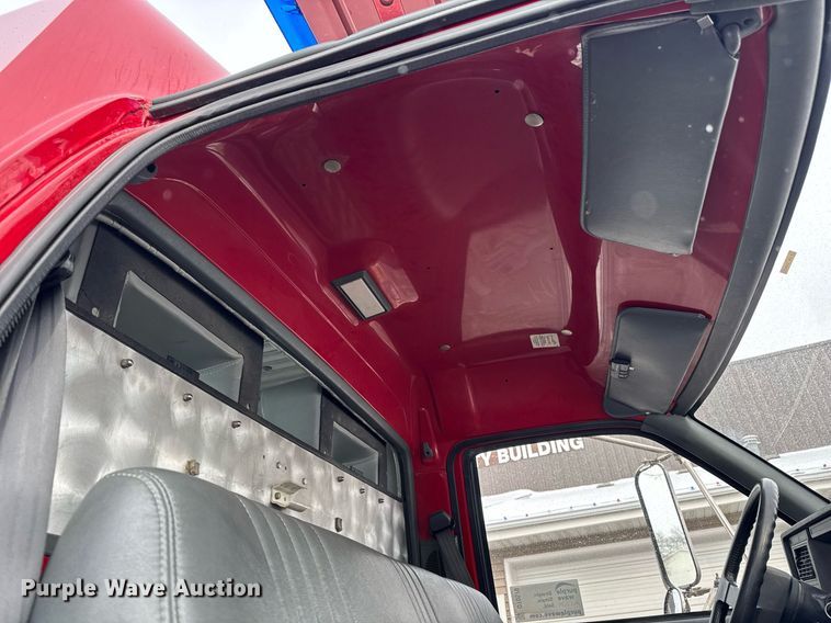 image for item DT0579 1996 GMC Topkick pumper fire truck