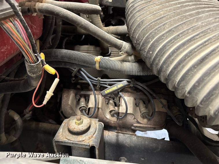 image for item DT0579 1996 GMC Topkick pumper fire truck