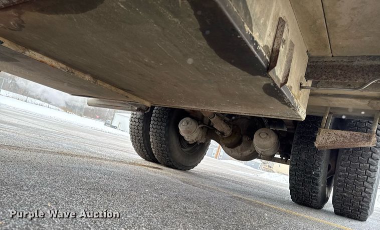 image for item DT0579 1996 GMC Topkick pumper fire truck