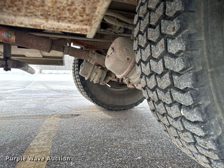 image for item DT0579 1996 GMC Topkick pumper fire truck