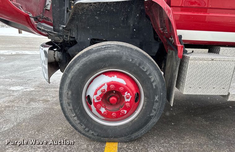 image for item DT0579 1996 GMC Topkick pumper fire truck