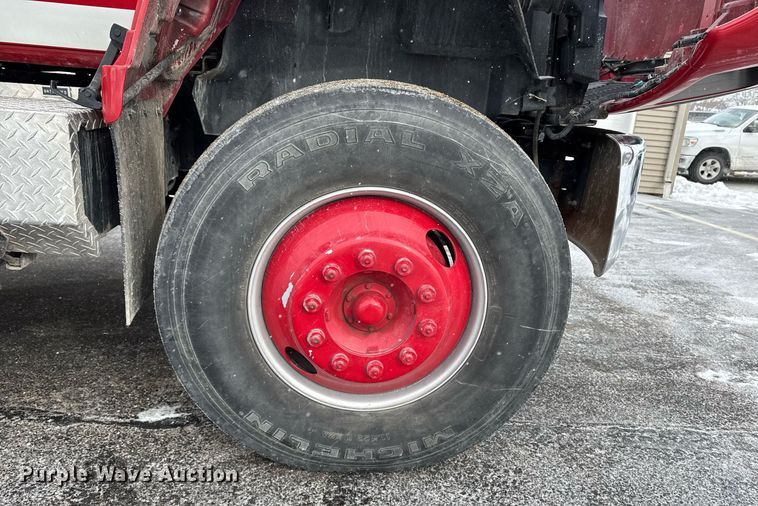 image for item DT0579 1996 GMC Topkick pumper fire truck