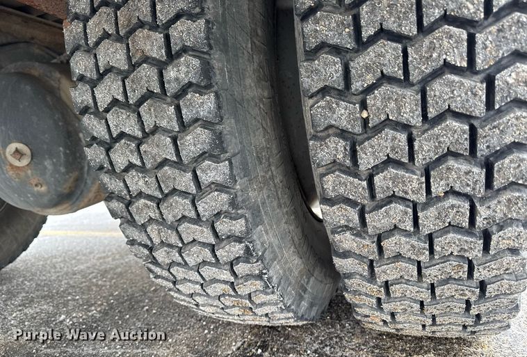 image for item DT0579 1996 GMC Topkick pumper fire truck