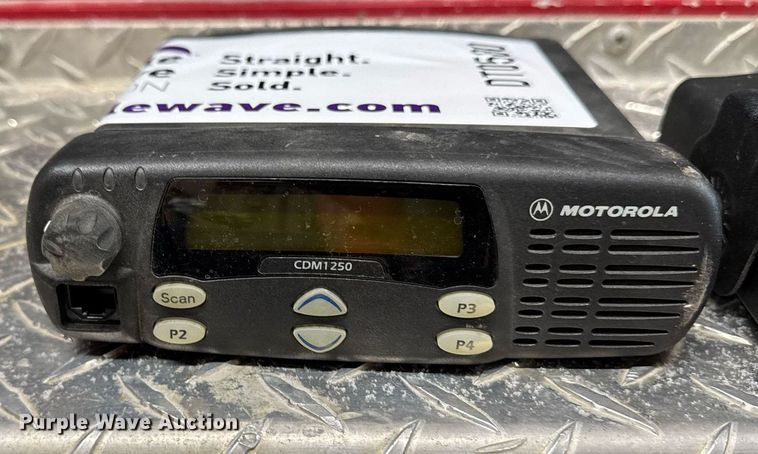 image for item DT0580 (6) Motorola R05.18.01 radios
