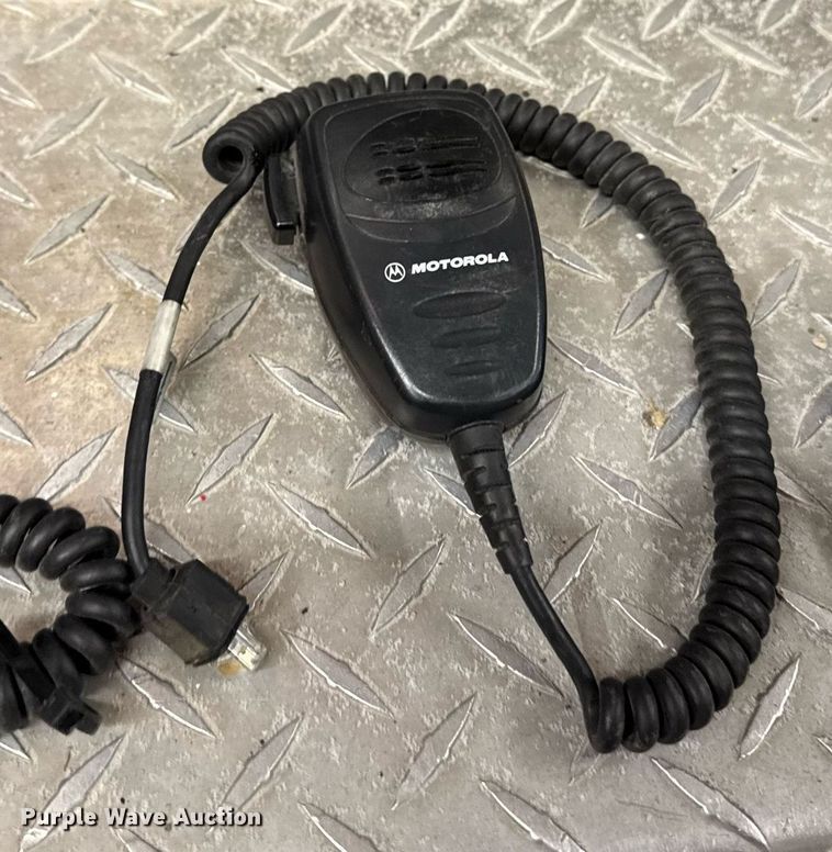 image for item DT0580 (6) Motorola R05.18.01 radios