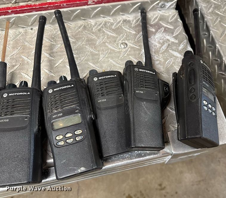 image for item DT0580 (6) Motorola R05.18.01 radios