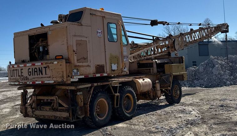 image for item DT0582 1990 Little Giant LG4866 crane