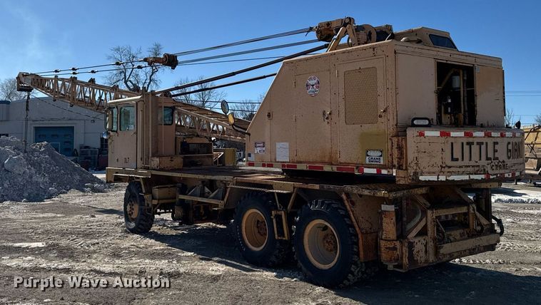 image for item DT0582 1990 Little Giant LG4866 crane