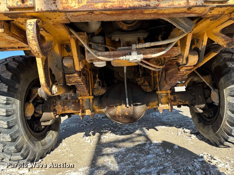 image for item DT0582 1990 Little Giant LG4866 crane