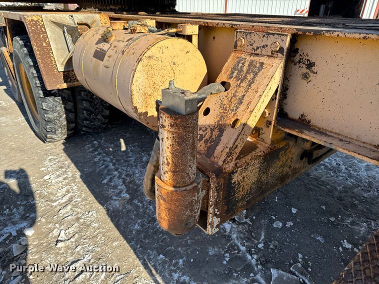 image for item DT0582 1990 Little Giant LG4866 crane