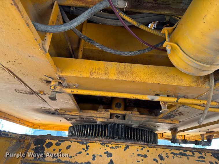 image for item DT0582 1990 Little Giant LG4866 crane