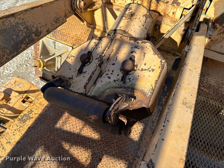 image for item DT0582 1990 Little Giant LG4866 crane