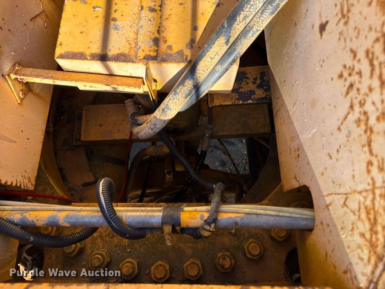 image for item DT0582 1990 Little Giant LG4866 crane