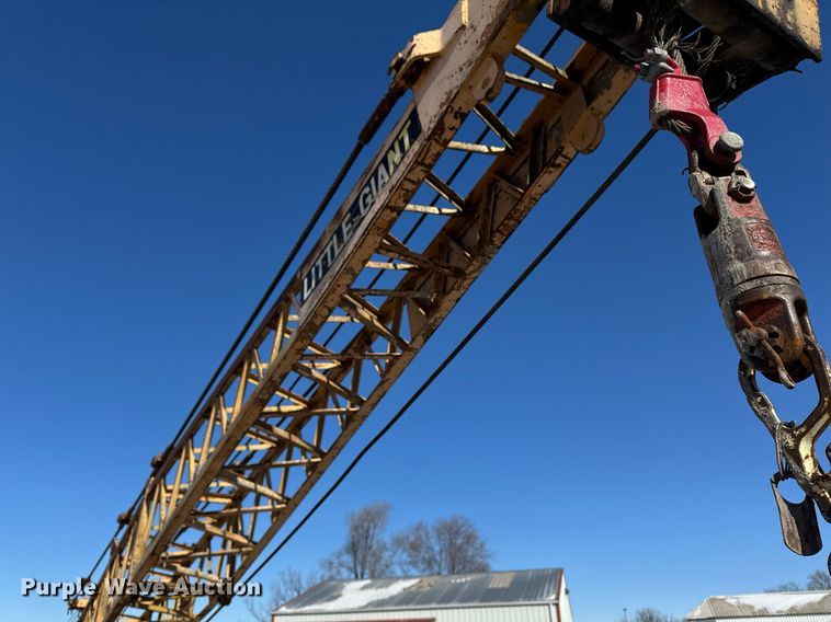image for item DT0582 1990 Little Giant LG4866 crane