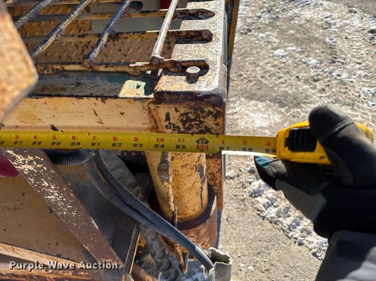 image for item DT0582 1990 Little Giant LG4866 crane