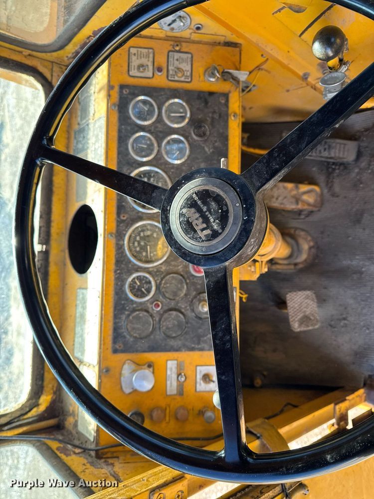 image for item DT0582 1990 Little Giant LG4866 crane