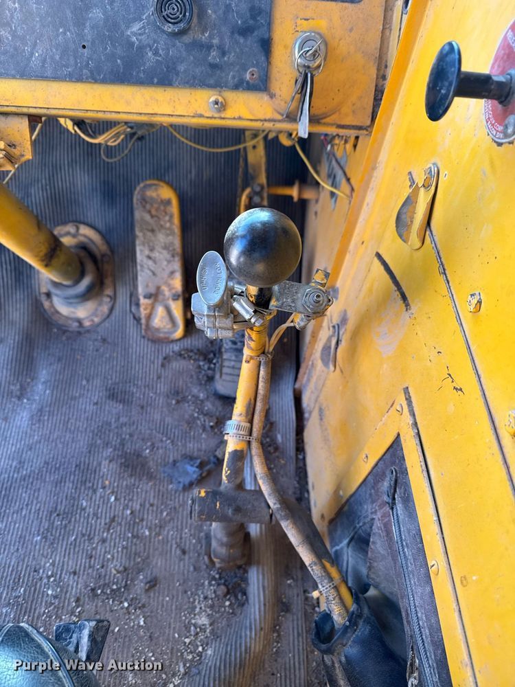 image for item DT0582 1990 Little Giant LG4866 crane