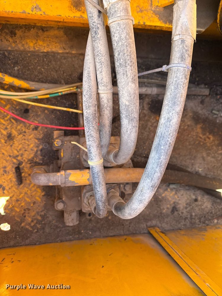 image for item DT0582 1990 Little Giant LG4866 crane