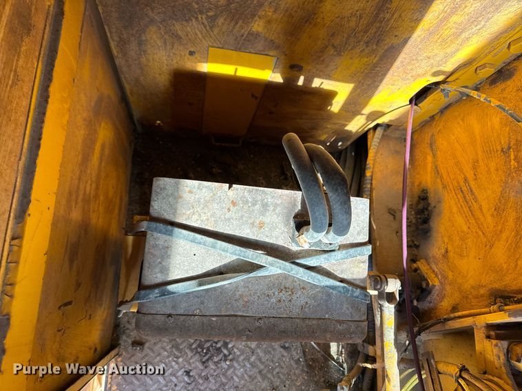 image for item DT0582 1990 Little Giant LG4866 crane