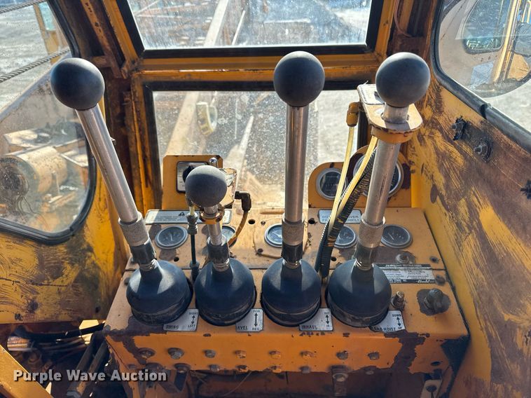 image for item DT0582 1990 Little Giant LG4866 crane