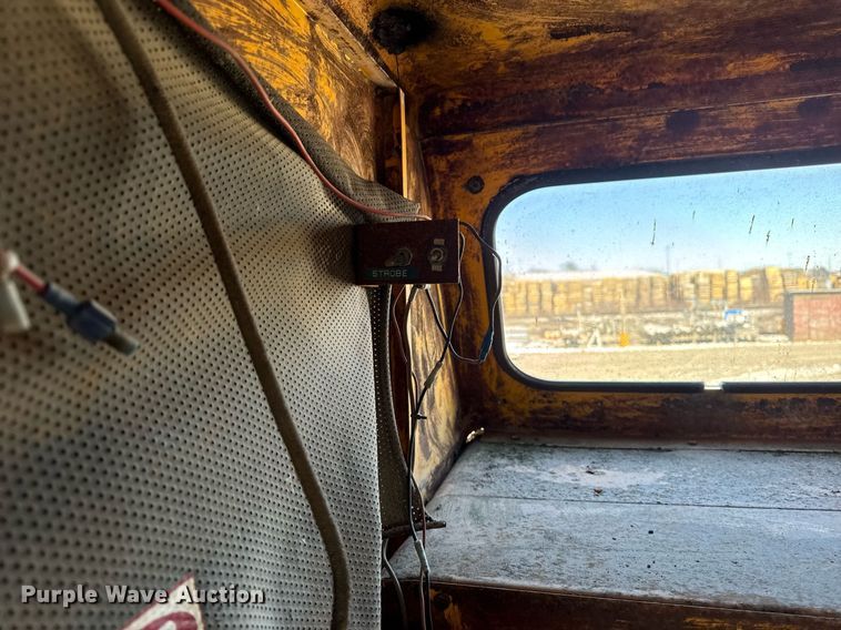 image for item DT0582 1990 Little Giant LG4866 crane