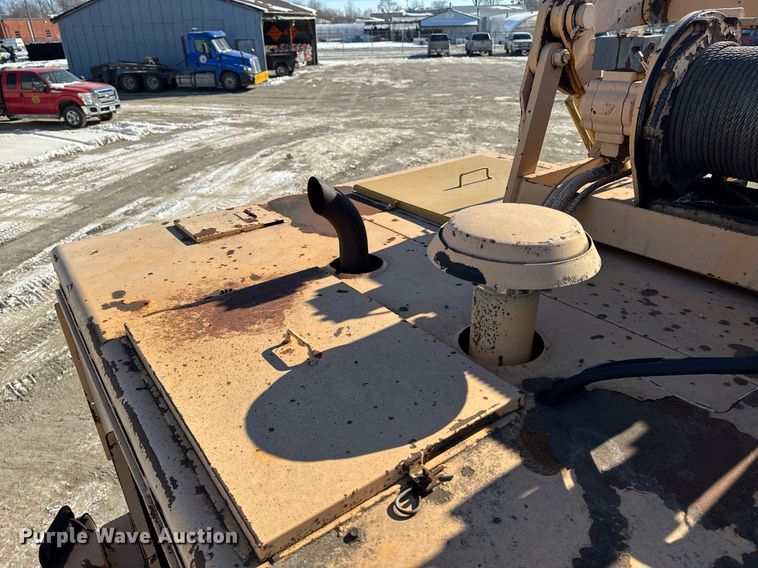 image for item DT0582 1990 Little Giant LG4866 crane