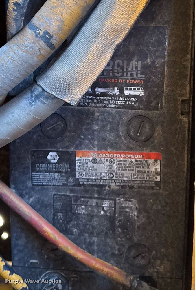 image for item DT0582 1990 Little Giant LG4866 crane