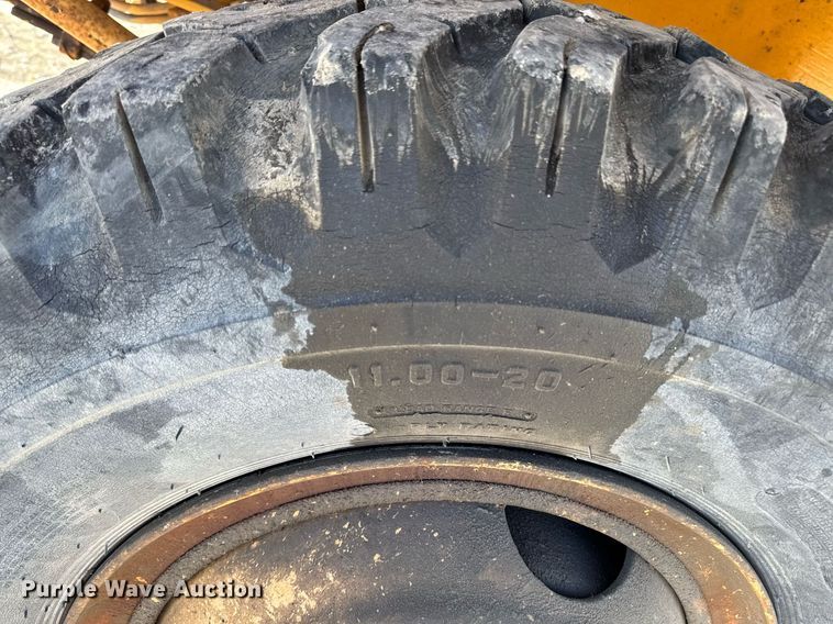 image for item DT0582 1990 Little Giant LG4866 crane