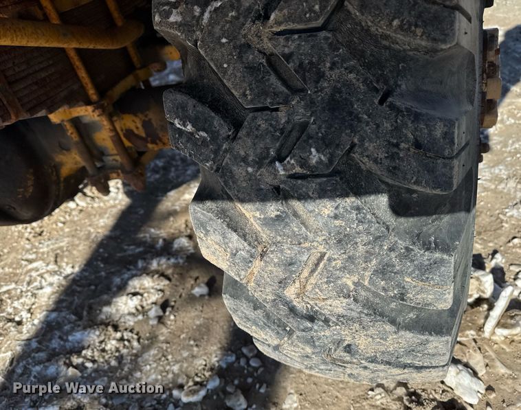 image for item DT0582 1990 Little Giant LG4866 crane