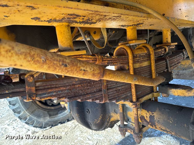 image for item DT0582 1990 Little Giant LG4866 crane