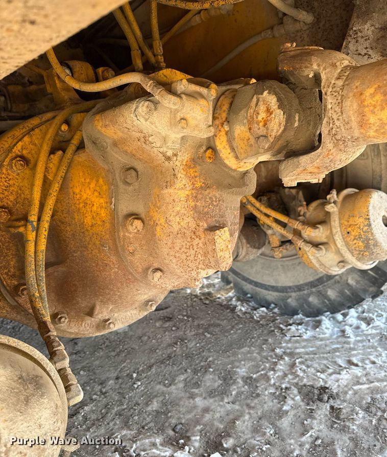 image for item DT0582 1990 Little Giant LG4866 crane