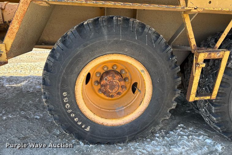 image for item DT0582 1990 Little Giant LG4866 crane