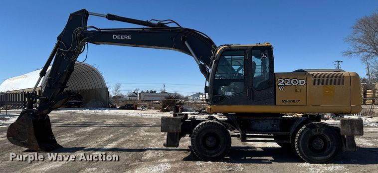 image for item DT0583 2009 John Deere 220D W wheeled excavator