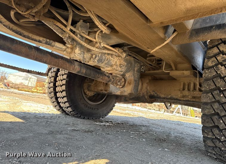 image for item DT0583 2009 John Deere 220D W wheeled excavator