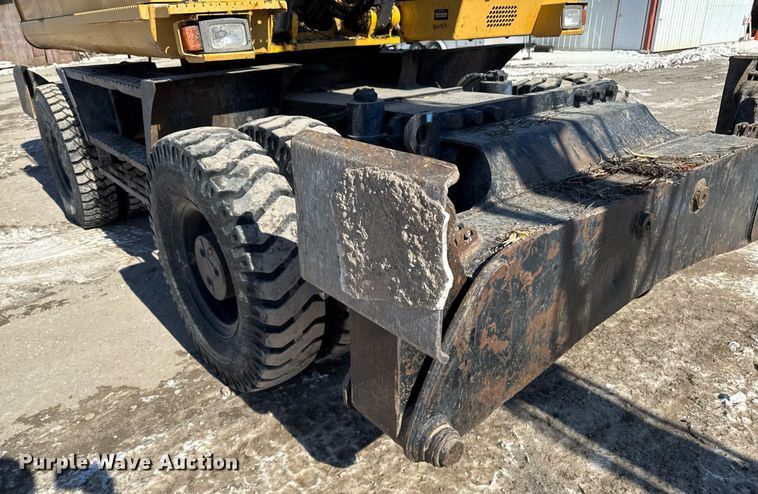 image for item DT0583 2009 John Deere 220D W wheeled excavator