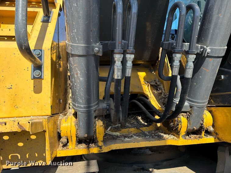 image for item DT0583 2009 John Deere 220D W wheeled excavator