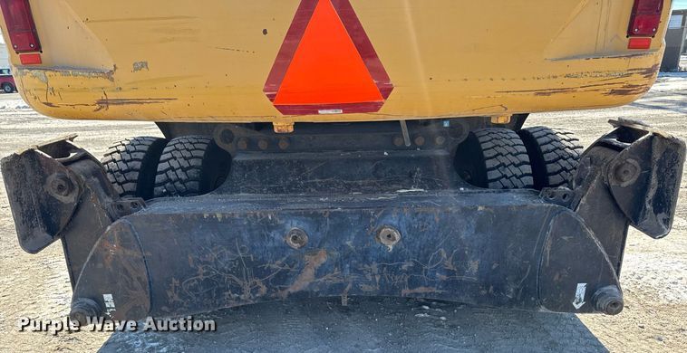 image for item DT0583 2009 John Deere 220D W wheeled excavator