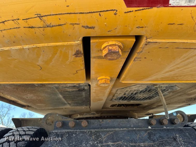 image for item DT0583 2009 John Deere 220D W wheeled excavator