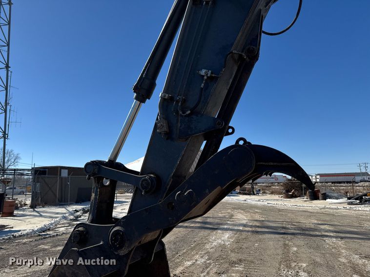 image for item DT0583 2009 John Deere 220D W wheeled excavator